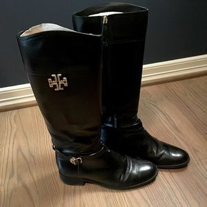 Beautiful black Tory Burch boots!